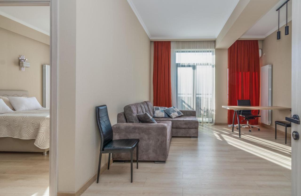 Hotel Alexandria Saguramo Eksteriør billede