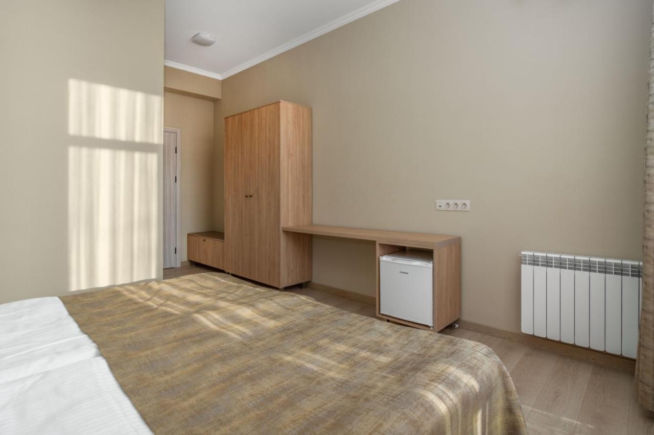 Hotel Alexandria Saguramo Eksteriør billede
