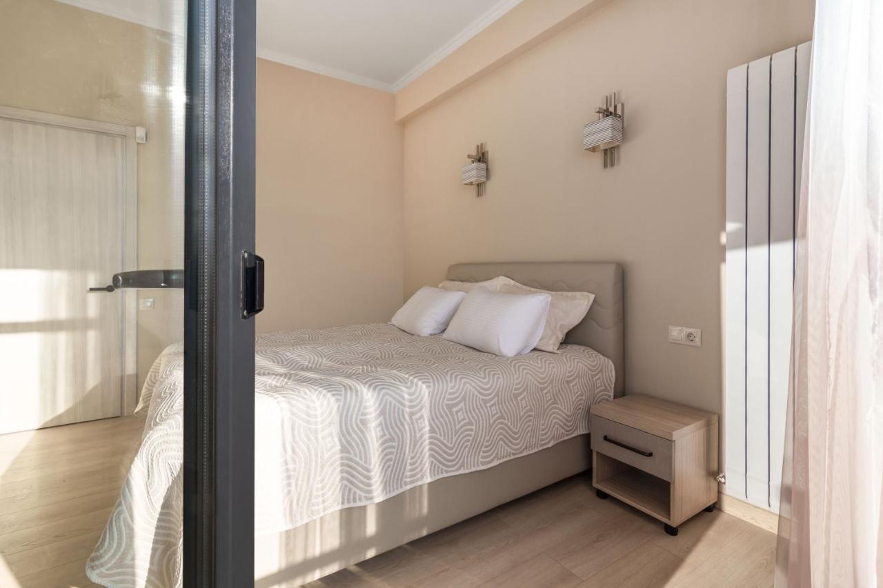 Hotel Alexandria Saguramo Eksteriør billede
