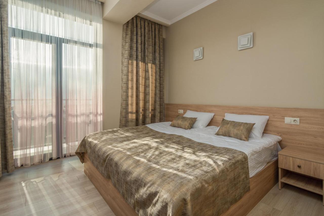 Hotel Alexandria Saguramo Eksteriør billede