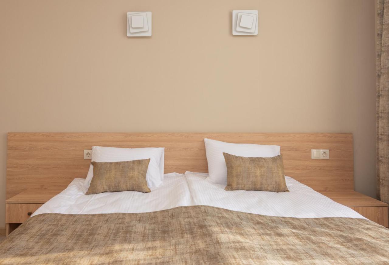 Hotel Alexandria Saguramo Eksteriør billede
