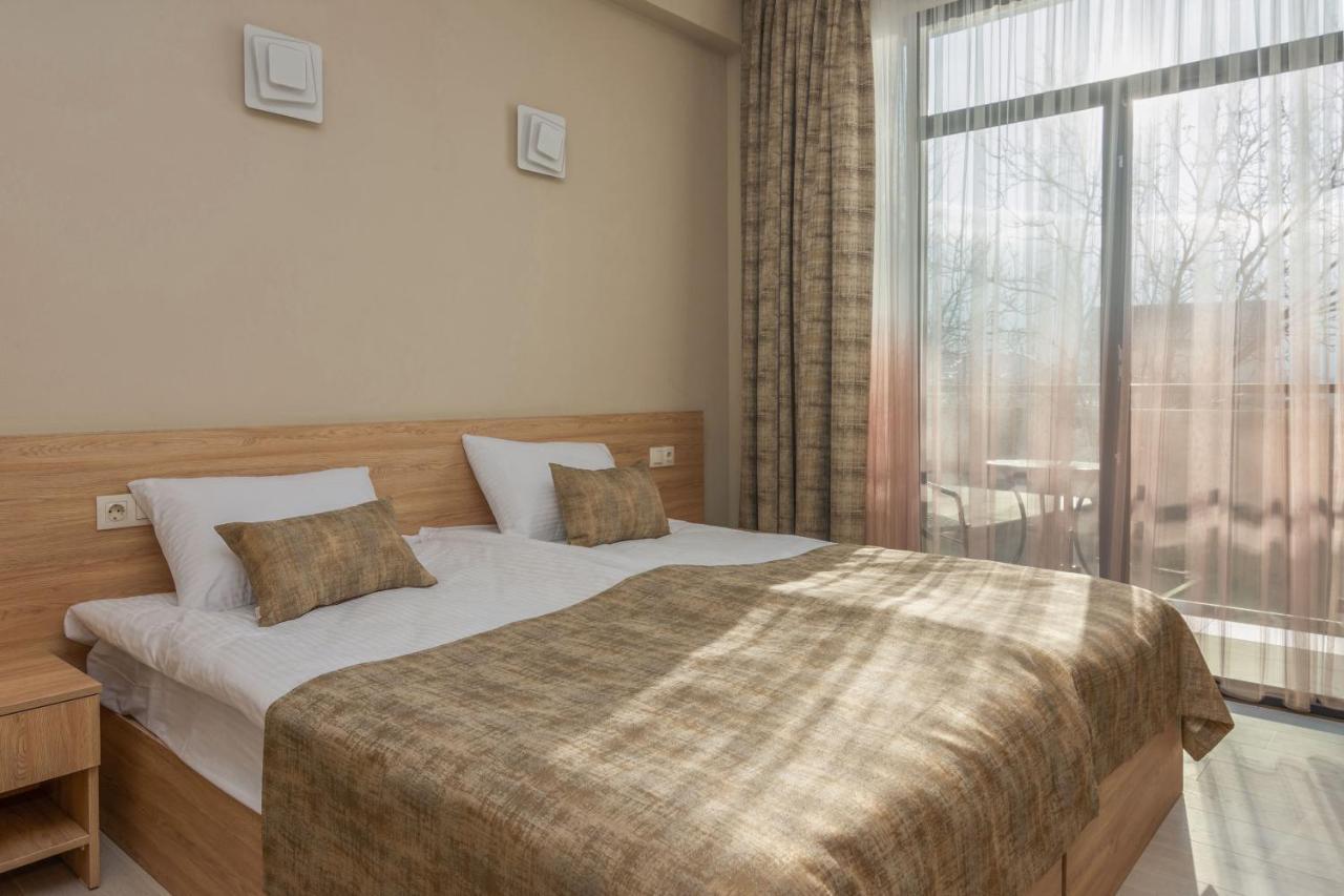 Hotel Alexandria Saguramo Eksteriør billede